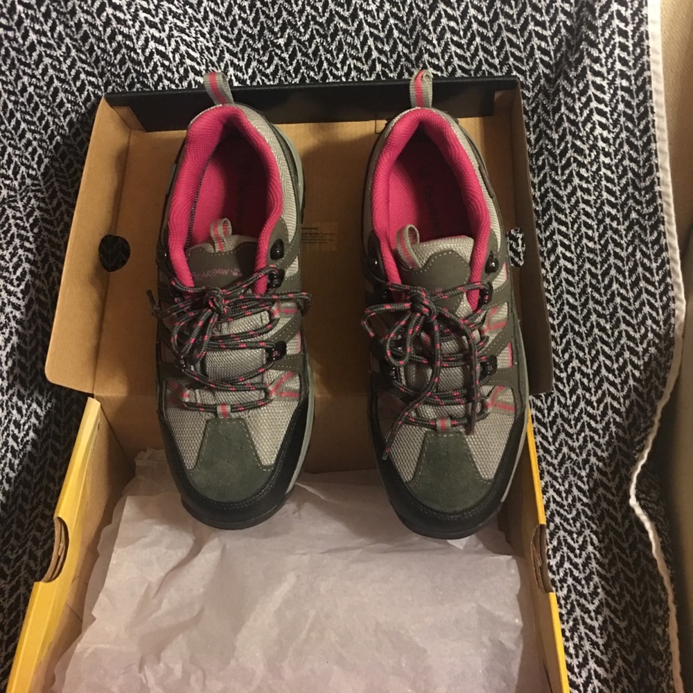 Women’s Athletic Shoes